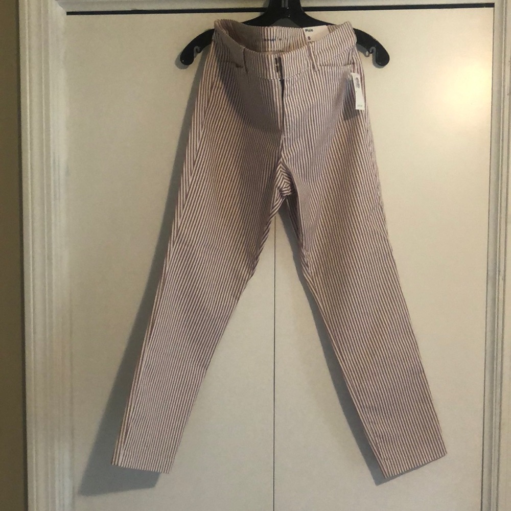 NWT Pixie white/pink striped size 8